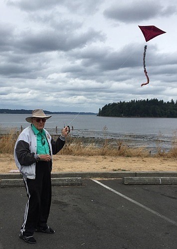 Kite-making and flying help keep Joseph Di Bene young
