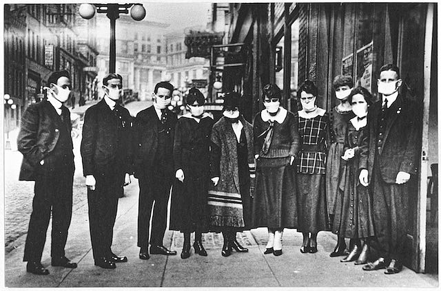 Stewart and Holmes Wholesale Drug Co. employees on 3rd Avenue during the 1918 Spanish Influenza pandemic. (University of Washington Libraries, Special Collections, submitted by Nicolette Bromberg, Special Collections Visual Materials Curator)