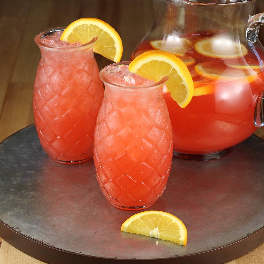 Rather than indulge in high-sugar drinks, try this low-calorie punch for a kick.