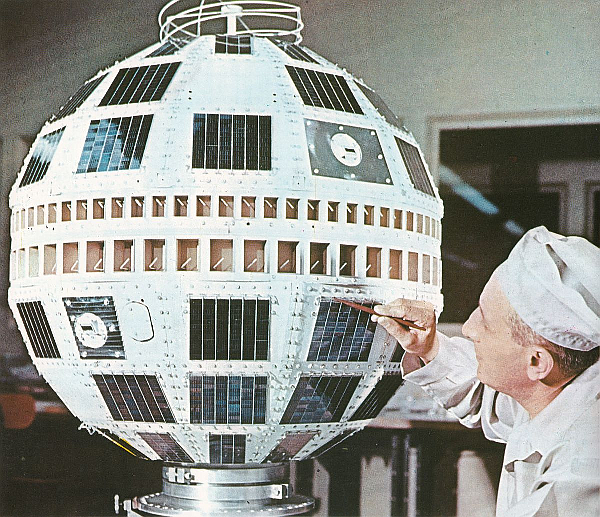 Telstar 1 was built by AT&T at Bell Telephone Laboratories, and was launched on July 10, 1962