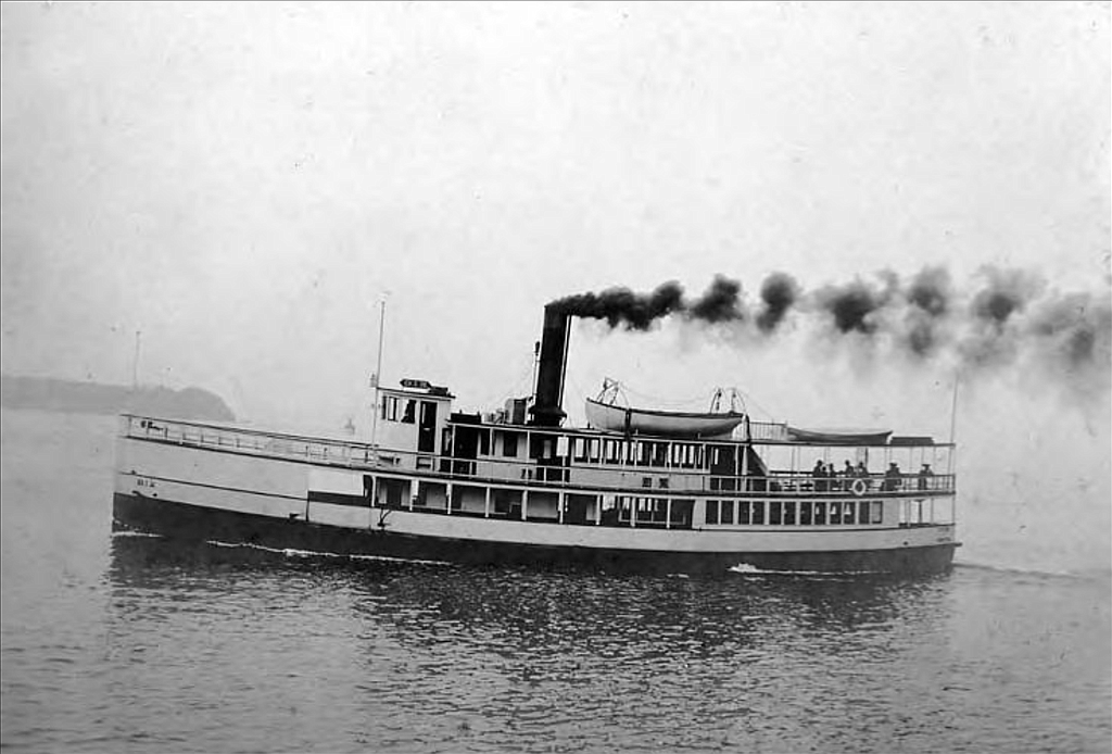 SS Dix, Puget Sound, 1904-1906, photo courtesy UW Special Collections