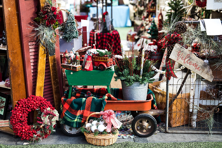 The Tacoma Holiday Festival kicks off the season on October 24 through 27 at the Tacoma Dome, photo courtesy Marketplace Events