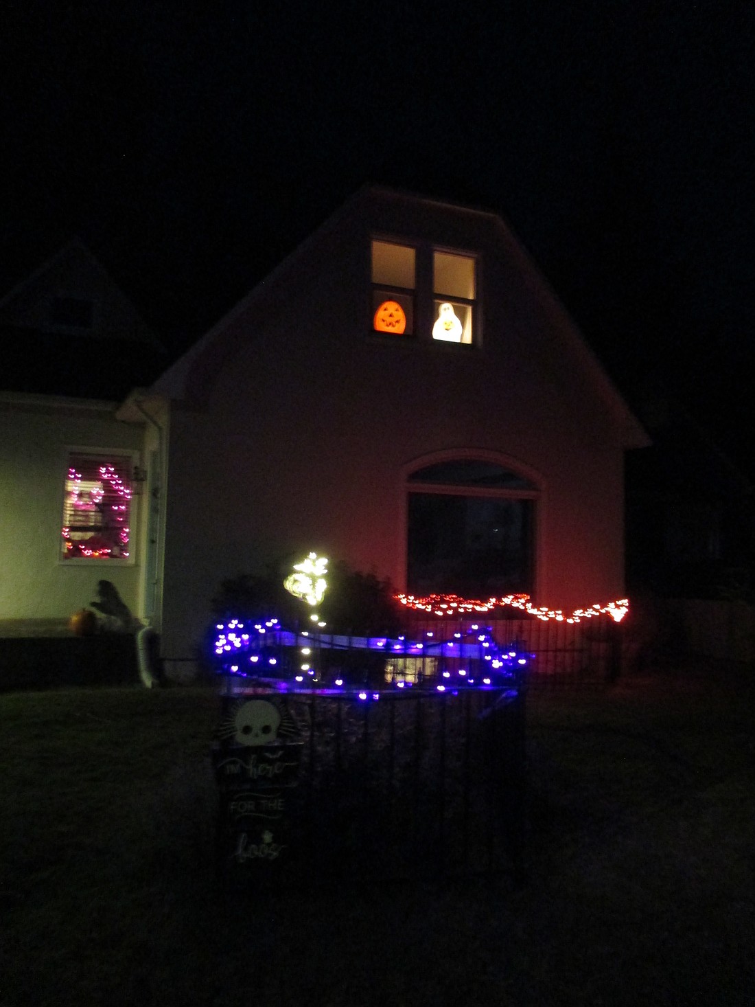 From Halloween to Thanksgiving and straight on to Christmas...lots to celebrate and lots to do! Photo is Ariele's upstairs Halloween windows...which do NOT make ringing noises.